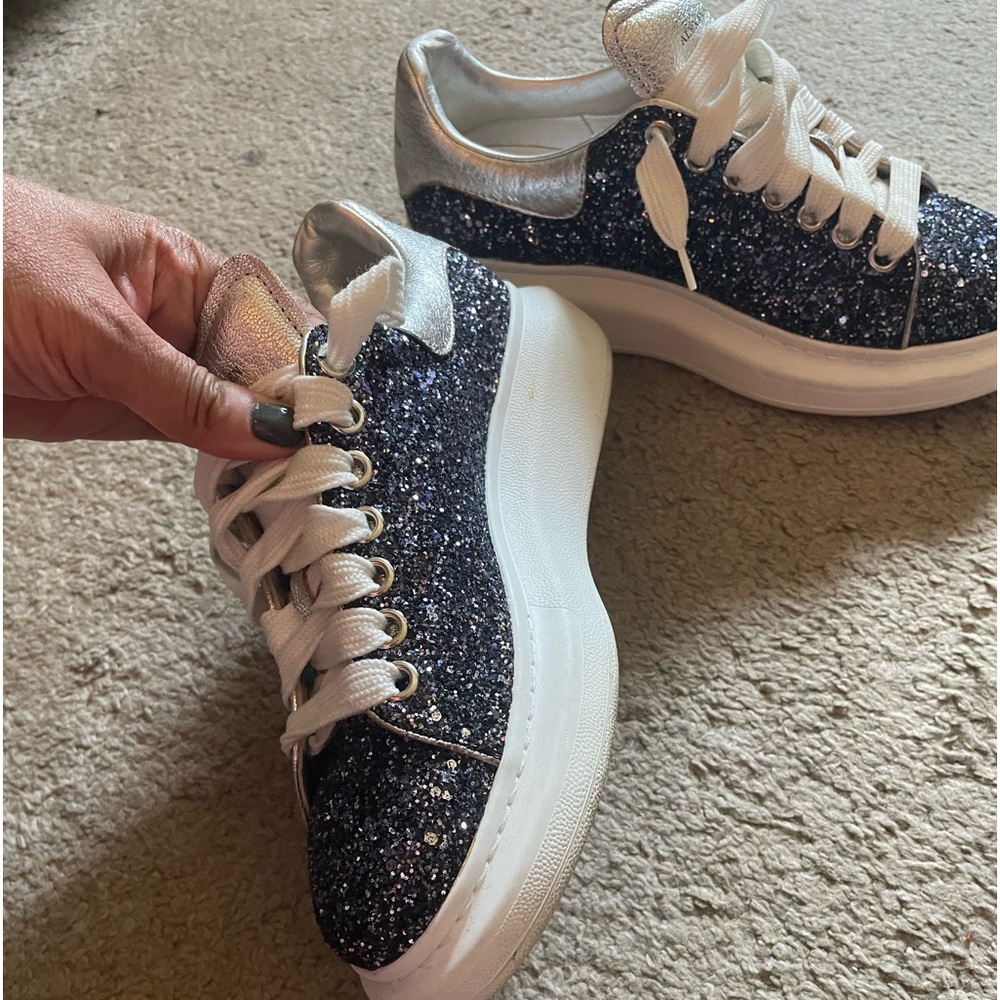 Alexander Mcqueen tennis shoes size 9